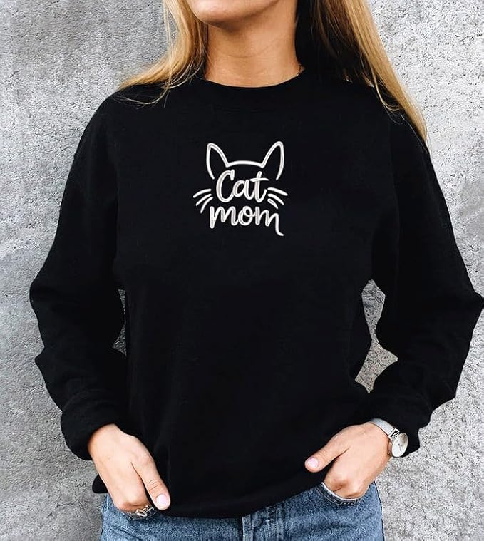 VIOLAVA Custom Cat Embroidered Christmas Sweatshirt – Personalized Pet Name - Image 3