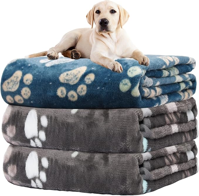 Rezutan Dog Blankets for Large Dogs, Premium Cat Flannel Blanket Washable by Rezutan