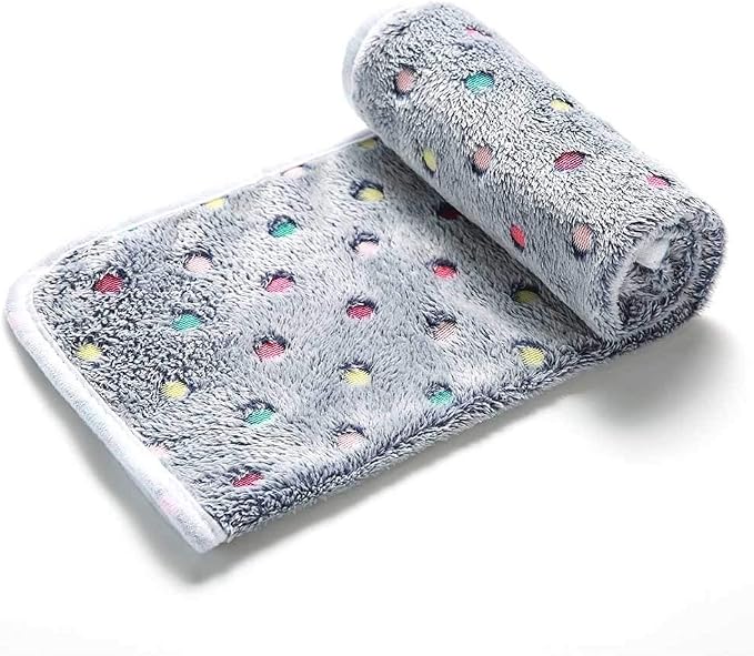 1 Pack 3 Blankets Super Soft Cute Dot Pattern Pet Blanket Flannel Throw - Image 3