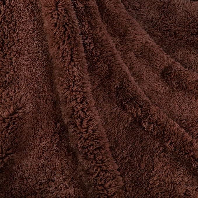 PetAmi Fluffy Waterproof Dog Blanket - Image 5